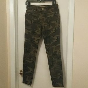 Camouflage Jeans